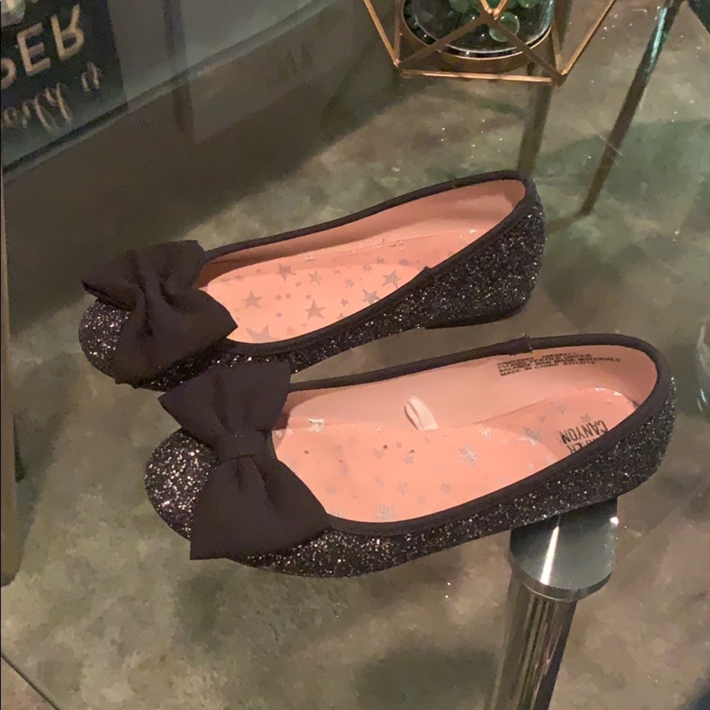 Bold ballerina shoes